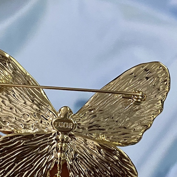 Dior Butterfly Pearl Pendant Brooch - Picture 5 of 7